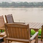 Parasol déporté : comment choisir le bon modèle pour sa terrasse ?